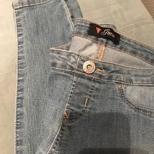 Guess jeggings size: Medium