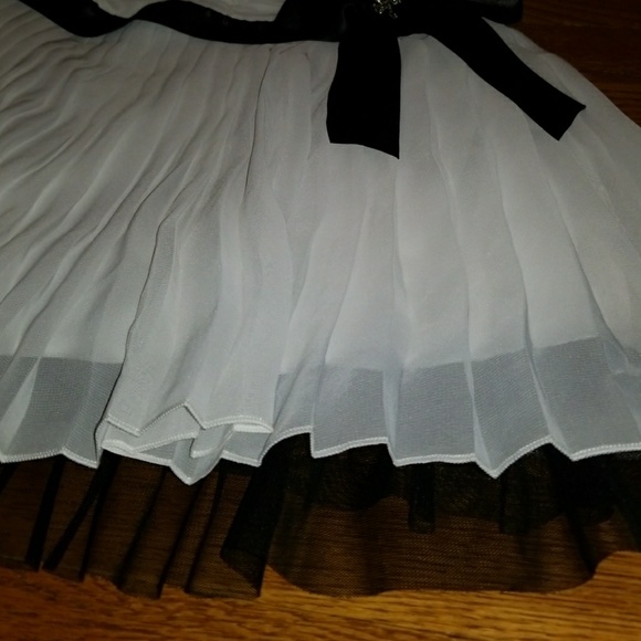 Dress - Picture 3 of 5