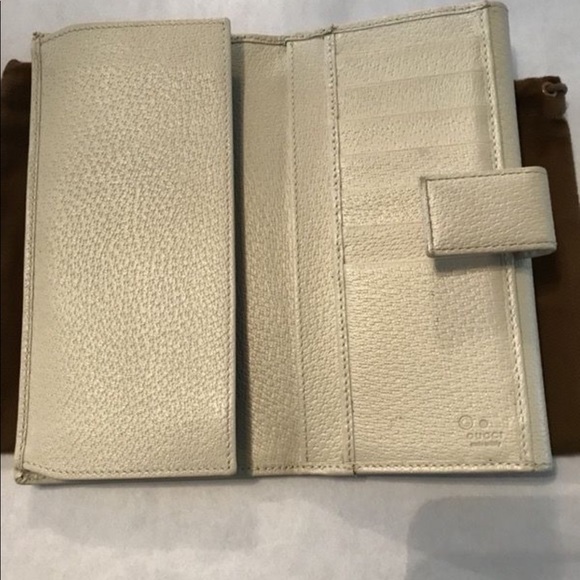 Authentic Gucci Wallet - Picture 3 of 4