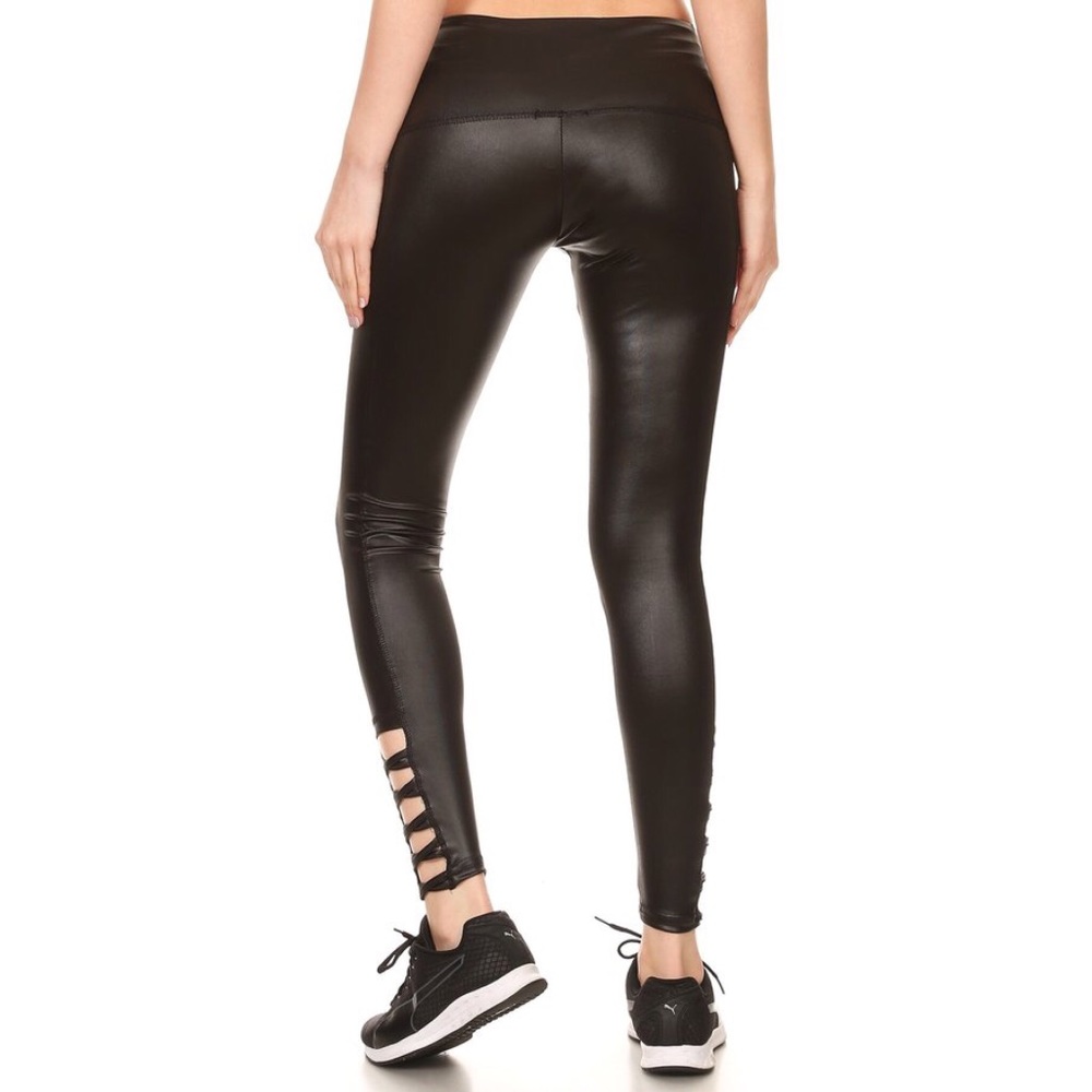 Black Faux Leather Criss Cross Leggings Shiny 🖤 - Picture 4 of 5