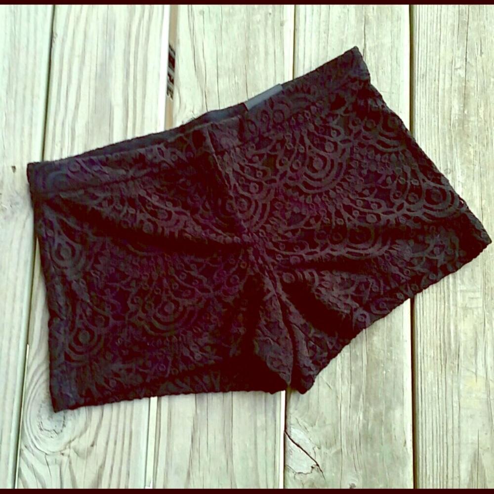 NWT Express Lace Shorts