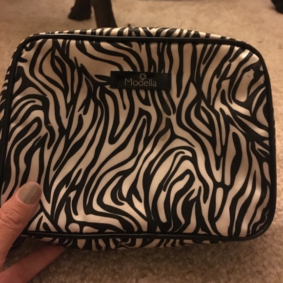 Modella travel set! - Picture 7 of 8