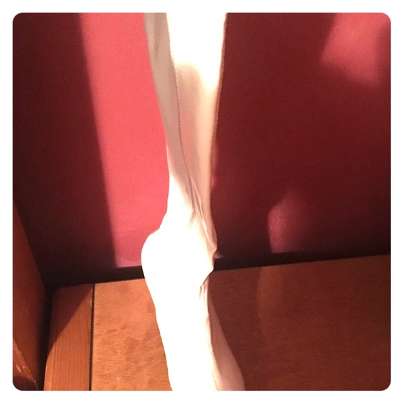 White ladies boots - Picture 1 of 3