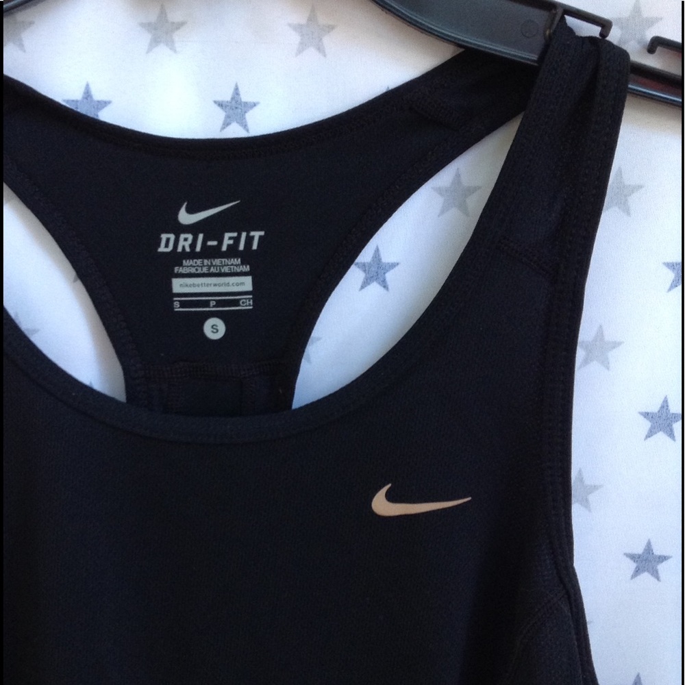 Nike - Picture 2 of 3