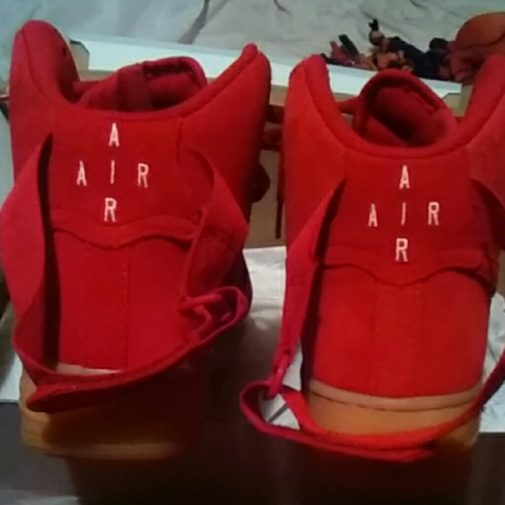 Af1 - Picture 3 of 3
