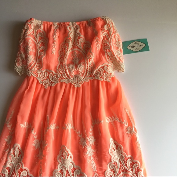 ❌SOLD❌ € NWT Strapless Crochet Lace Dress G8 - Picture 5 of 8