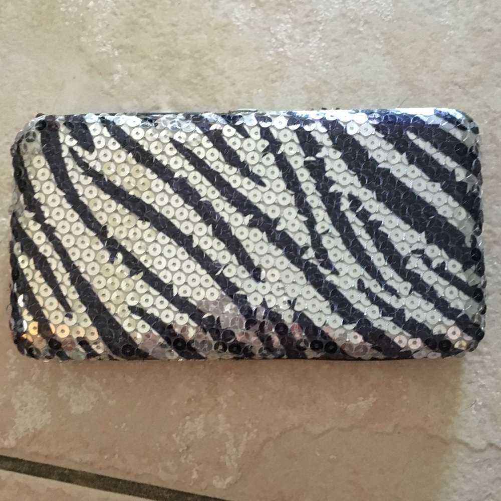 2 flat wallets. - Picture 4 of 4