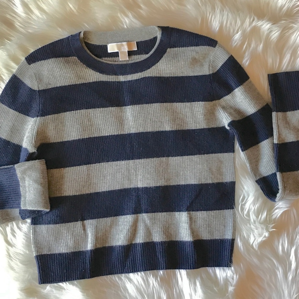 Cropped Navy/Grey Sweater