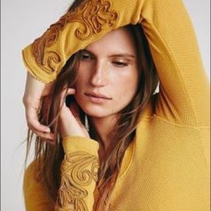 RARE Free People Masquerade Henley, S