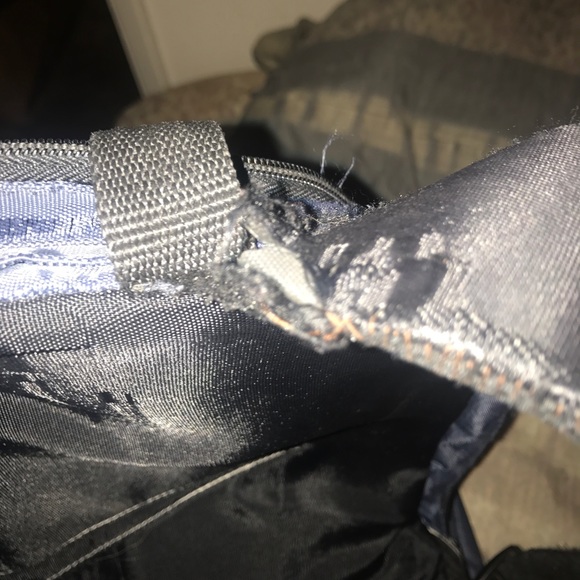 Selling my nike backpack - Picture 4 of 7