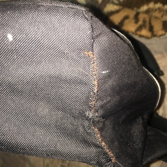 Selling my nike backpack - Picture 5 of 7