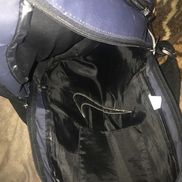 Selling my nike backpack - Picture 7 of 7