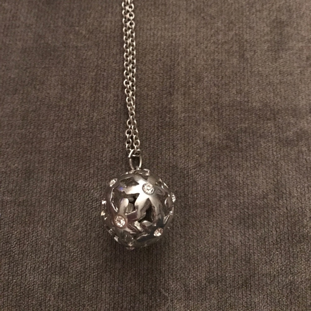 Guess necklace - Picture 4 of 5