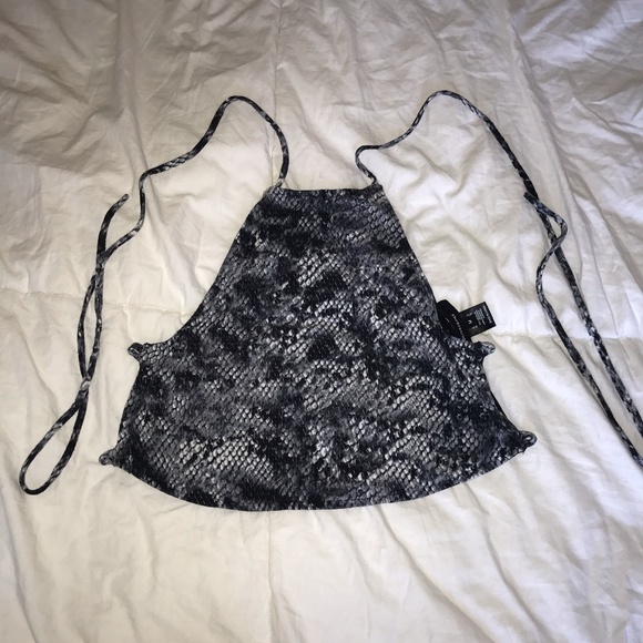 Halter Crop Top - Picture 3 of 7