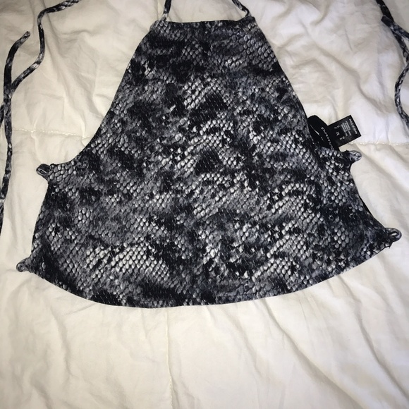 Halter Crop Top - Picture 4 of 7