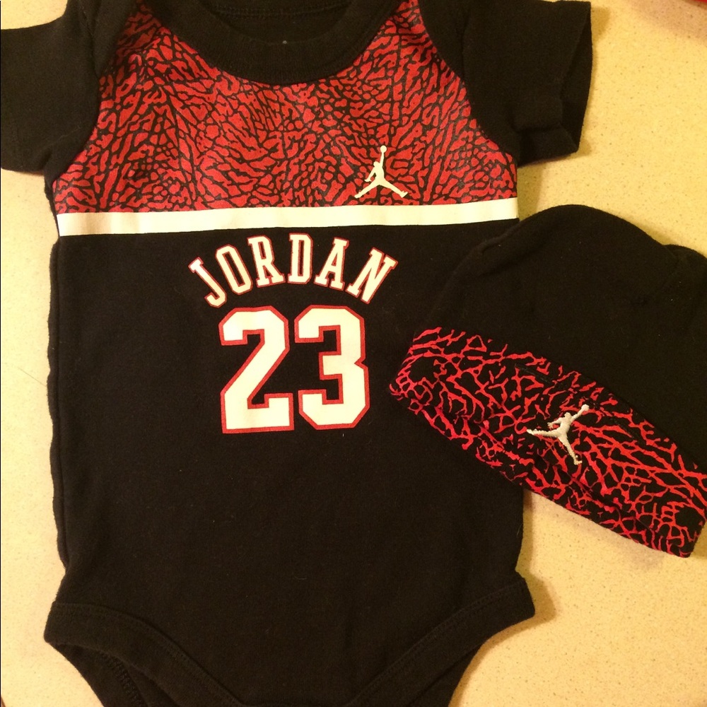 Jordan 2pc Set Size 0-6M