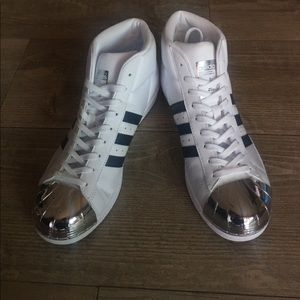 Adidas high top shoe
