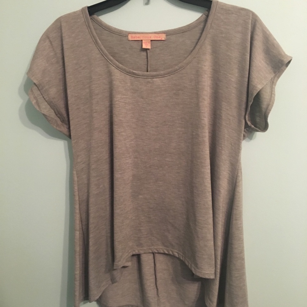 High-low grey top!