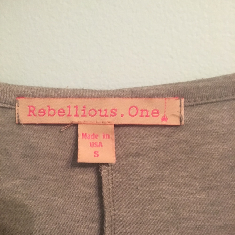 High-low grey top! - Picture 2 of 2