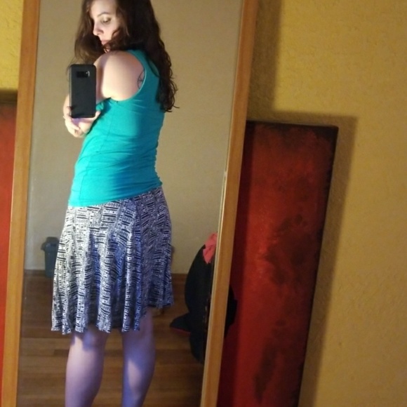 Mini Skirt - Picture 3 of 4