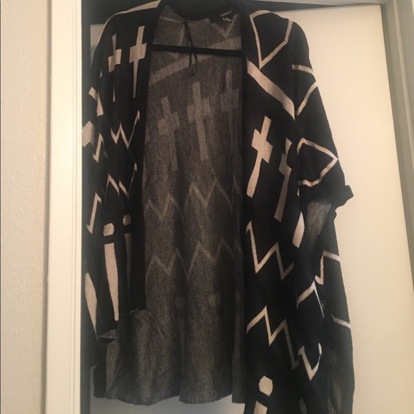 Poncho - Picture 2 of 3