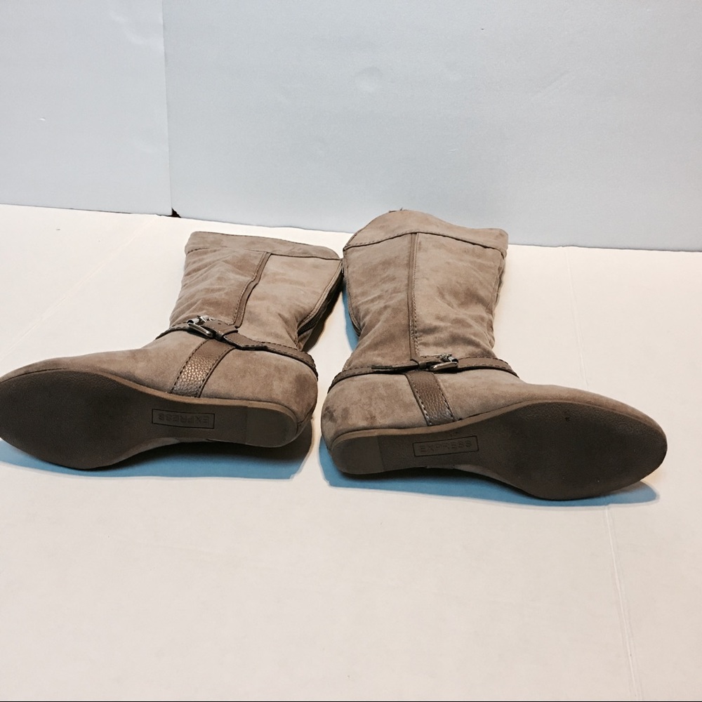 Express under knee suede boots. Size 6 - Picture 6 of 7