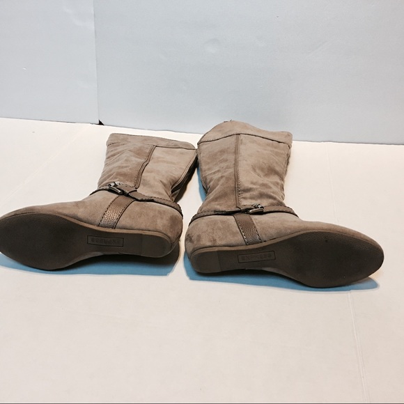 Express under knee suede boots. Size 6 - Picture 6 of 7