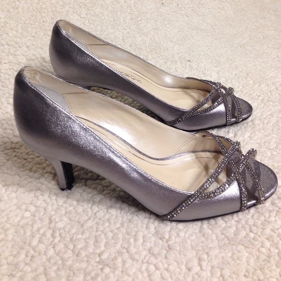 NWOT Caparros Dress Heels - Picture 2 of 3