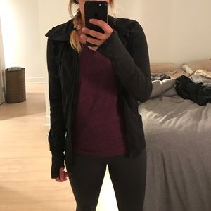 🍋🍋lululemon black jacket