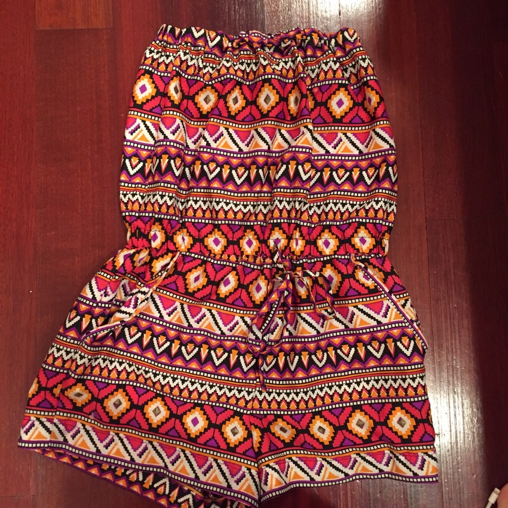 Forever 21 Strapless Patterned Romper - Picture 1 of 3