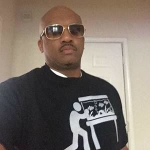 Meet your Posher, Lawrence