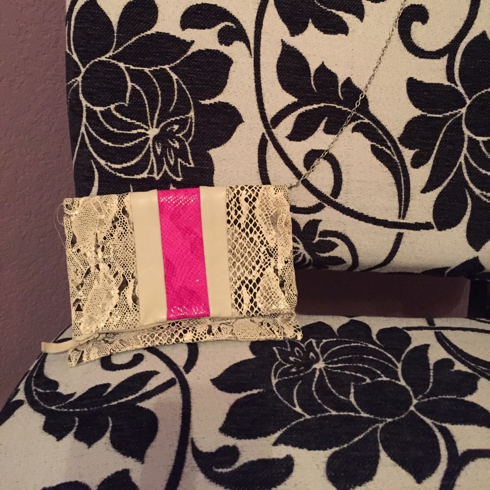 BRAND NEW pink and beige snake crossbody clutch - Picture 2 of 8