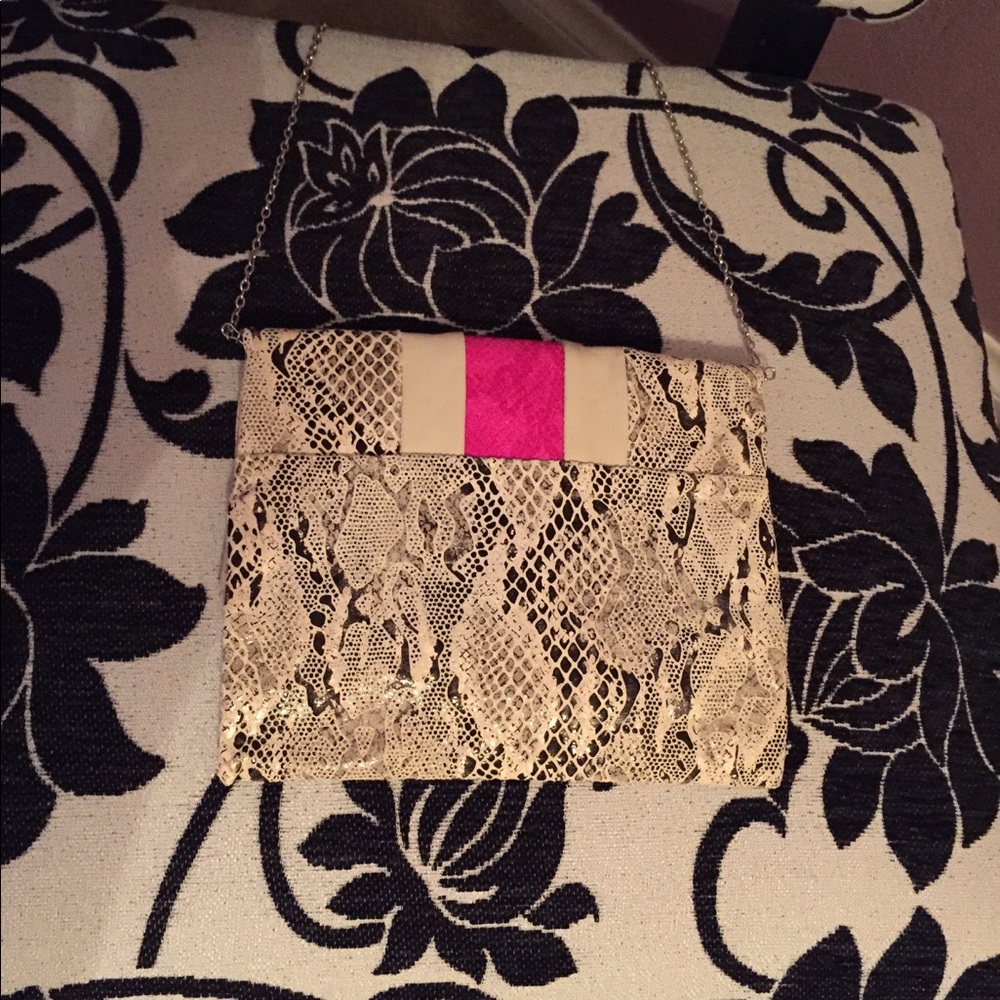 BRAND NEW pink and beige snake crossbody clutch - Picture 4 of 8