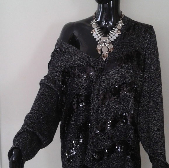 Sweater - Picture 2 of 7