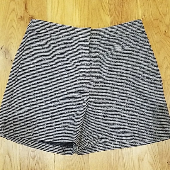 Ann Taylor Pants - Ann Taylor high rise shorts