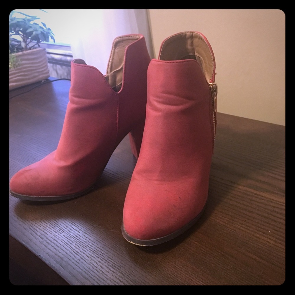 Red booties!