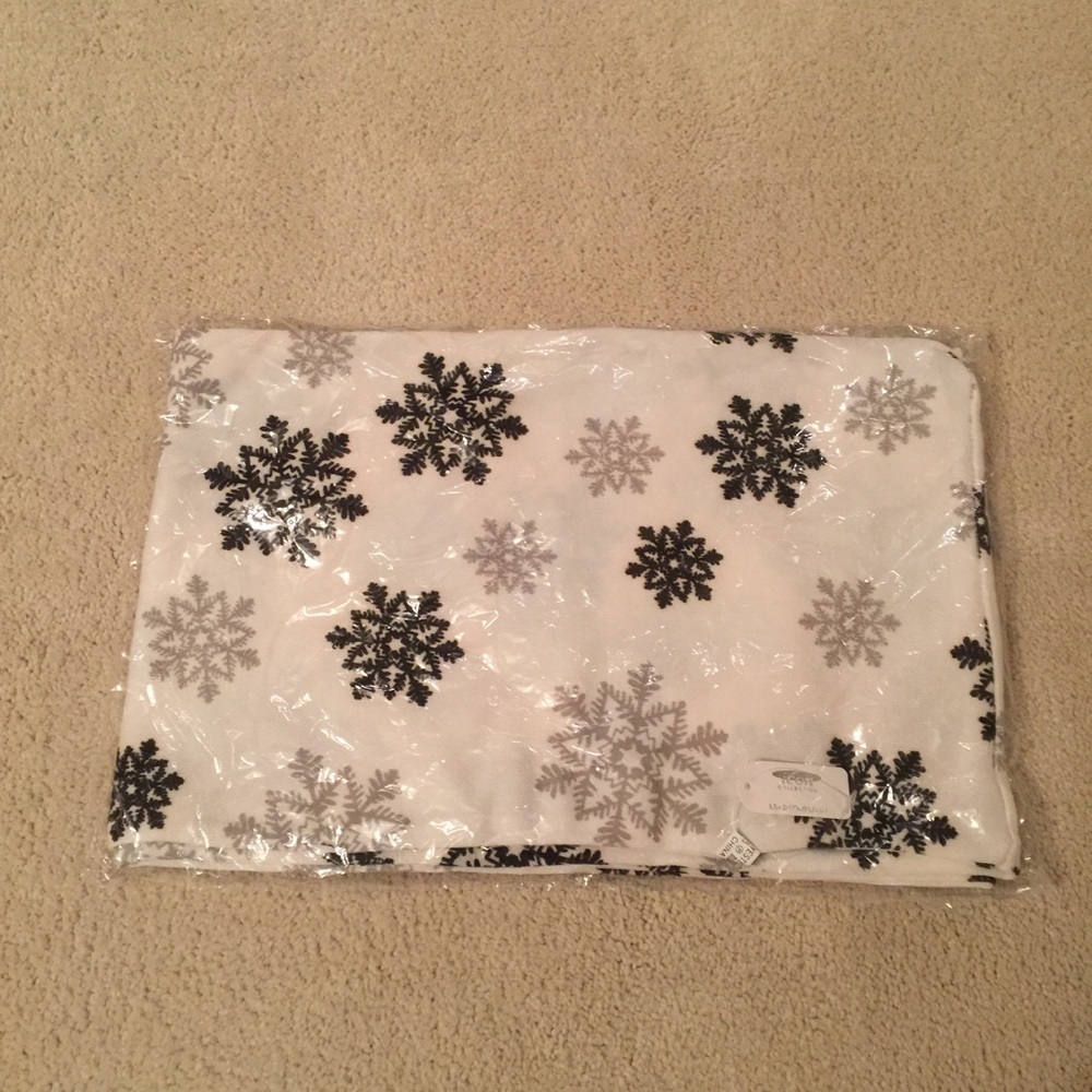 ❄️ Brand new infinity circle scarf snow flake ❄️