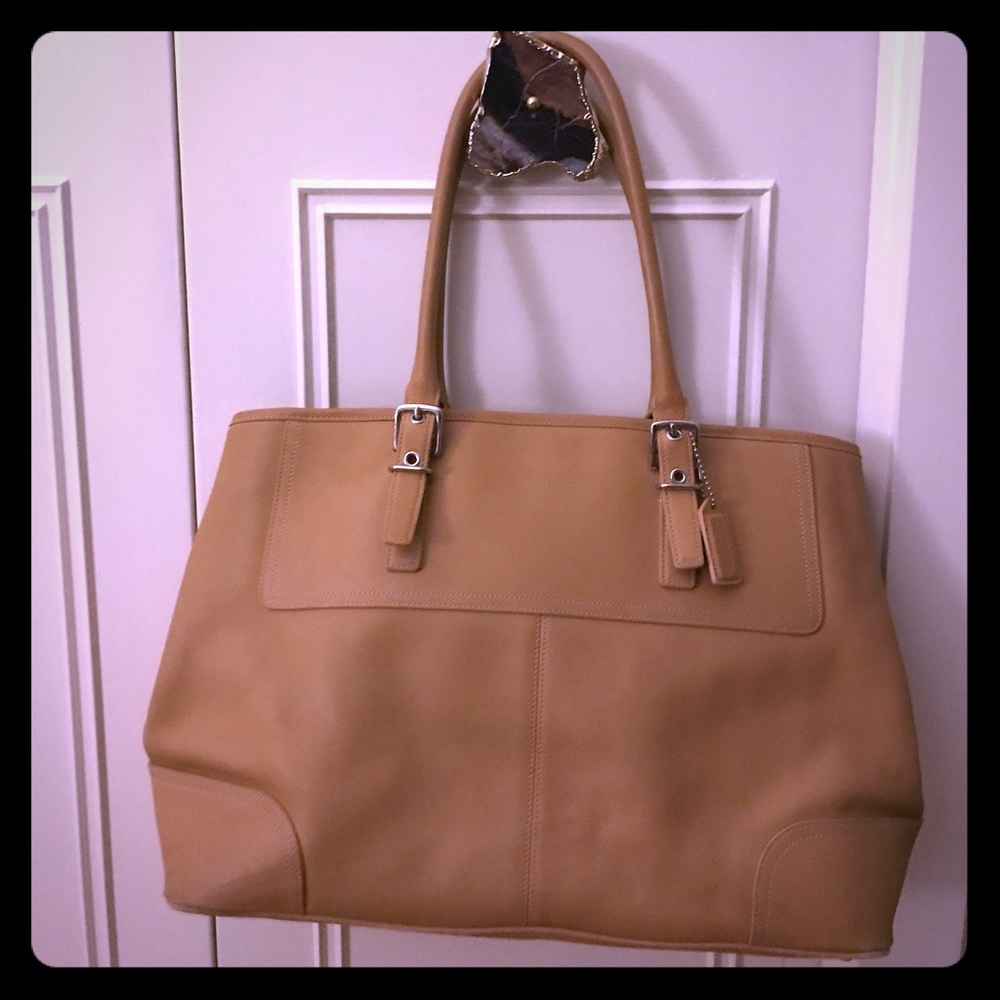 Coach large tote bag. EUC