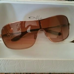 Women's Oakley sunglasses