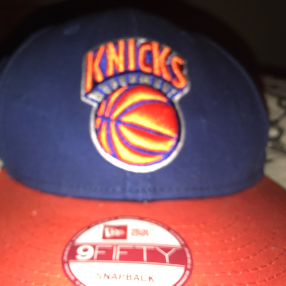 Knicks hat with ball