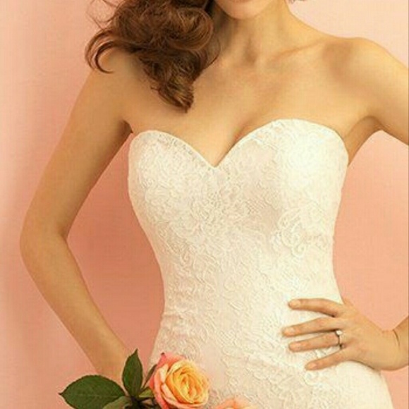 Allure Romance Wedding Gown - Picture 4 of 6