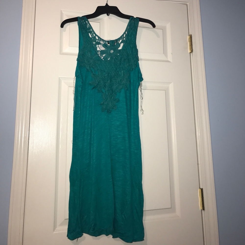 Dress - Picture 2 of 3