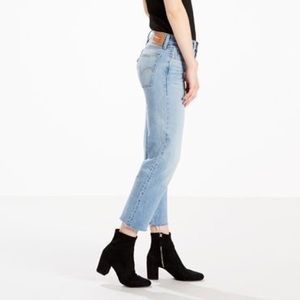 ✨501 light wash wedgie straight fit Levi's ✨