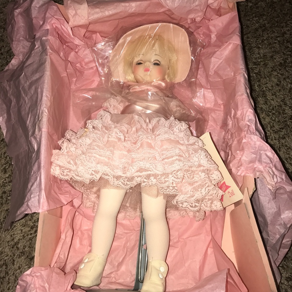 Brand New 14" Madame Alexander Renoir Doll