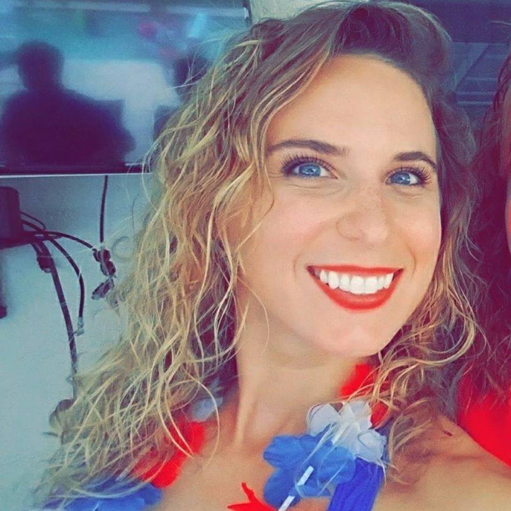 Meet your Posher, Adriana