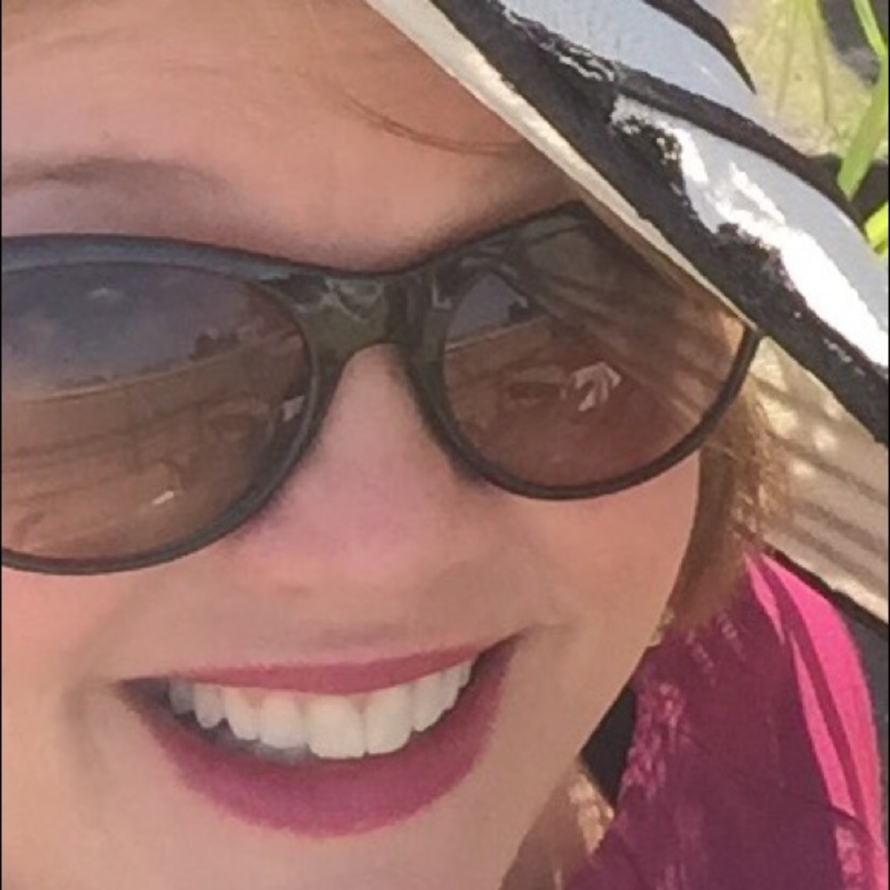 Meet your Posher, Carol