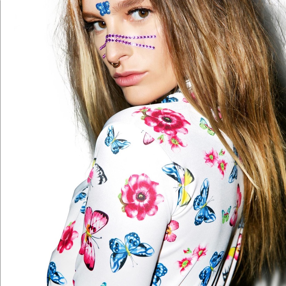 Butterfly effect wrap top - Picture 2 of 4