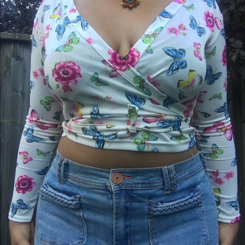 Butterfly effect wrap top - Picture 3 of 4