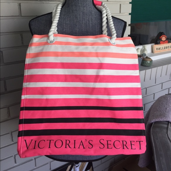 NWT Victoria’s Secret tote - Picture 4 of 5
