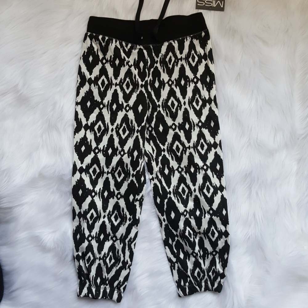 🆕Jogger pant by MissMajesty size 6